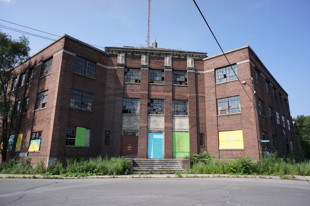 900 Madison Street , Gary, IN 46402